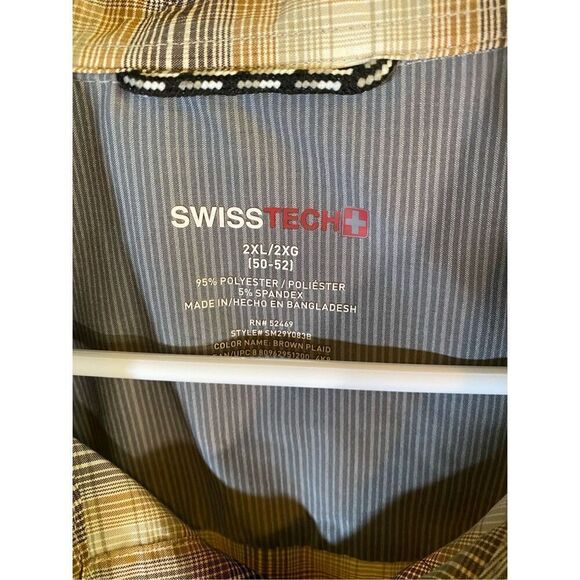 Swiss Tech Men’s Button Up Shirt - Picture 3 of 5
